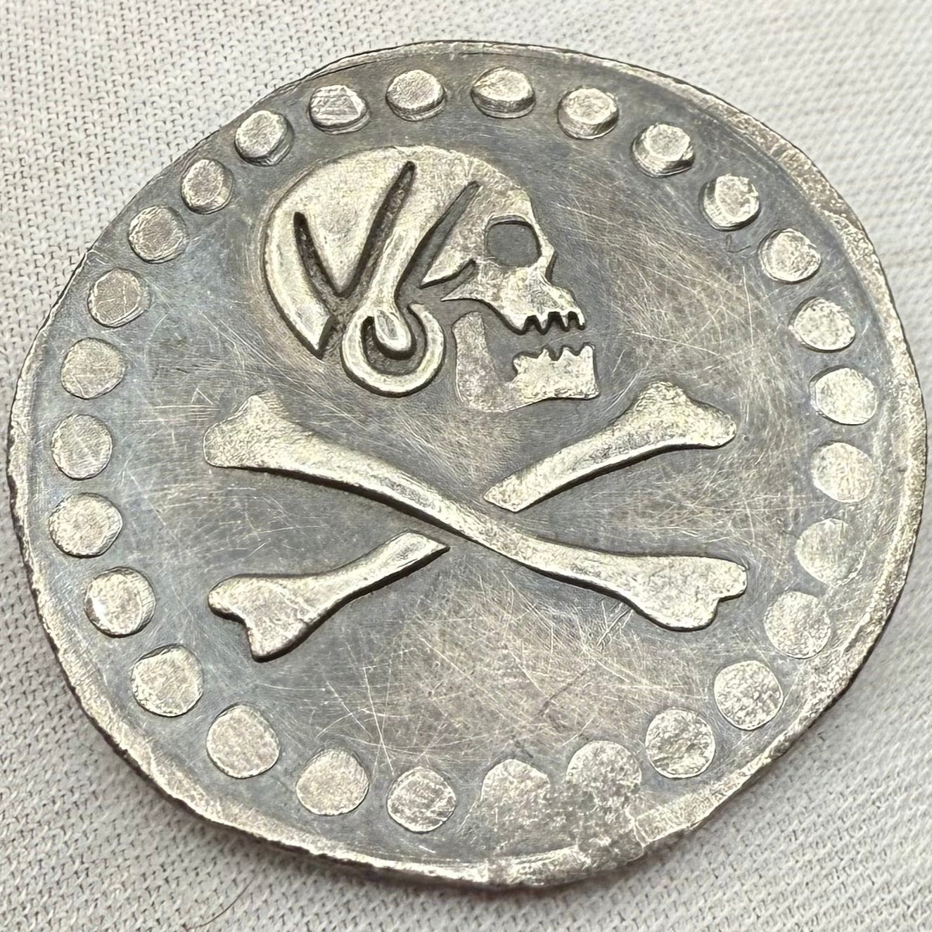 'Avery Pirate Coin' Pirate Treasure Hand Crafted by Peculiar Coins 27 Gram .999 Fine Silver Round Crusader's Cross Design Antique Finish Includes Wood Treasure Chest, Capsule & COA Mint Condition
