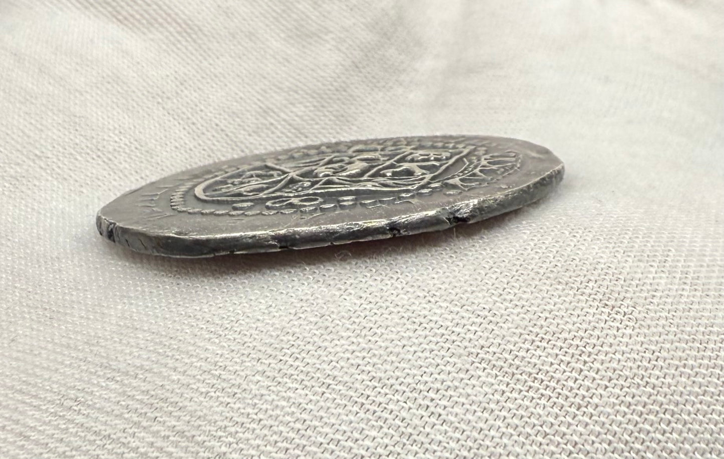 '1715 Spanish Silver' Pirate Treasure Hand Crafted by Peculiar Coins 27 Gram .999 Fine Silver Round Antique Finish Includes Wood Treasure Chest, Capsule & COA Mint Condition