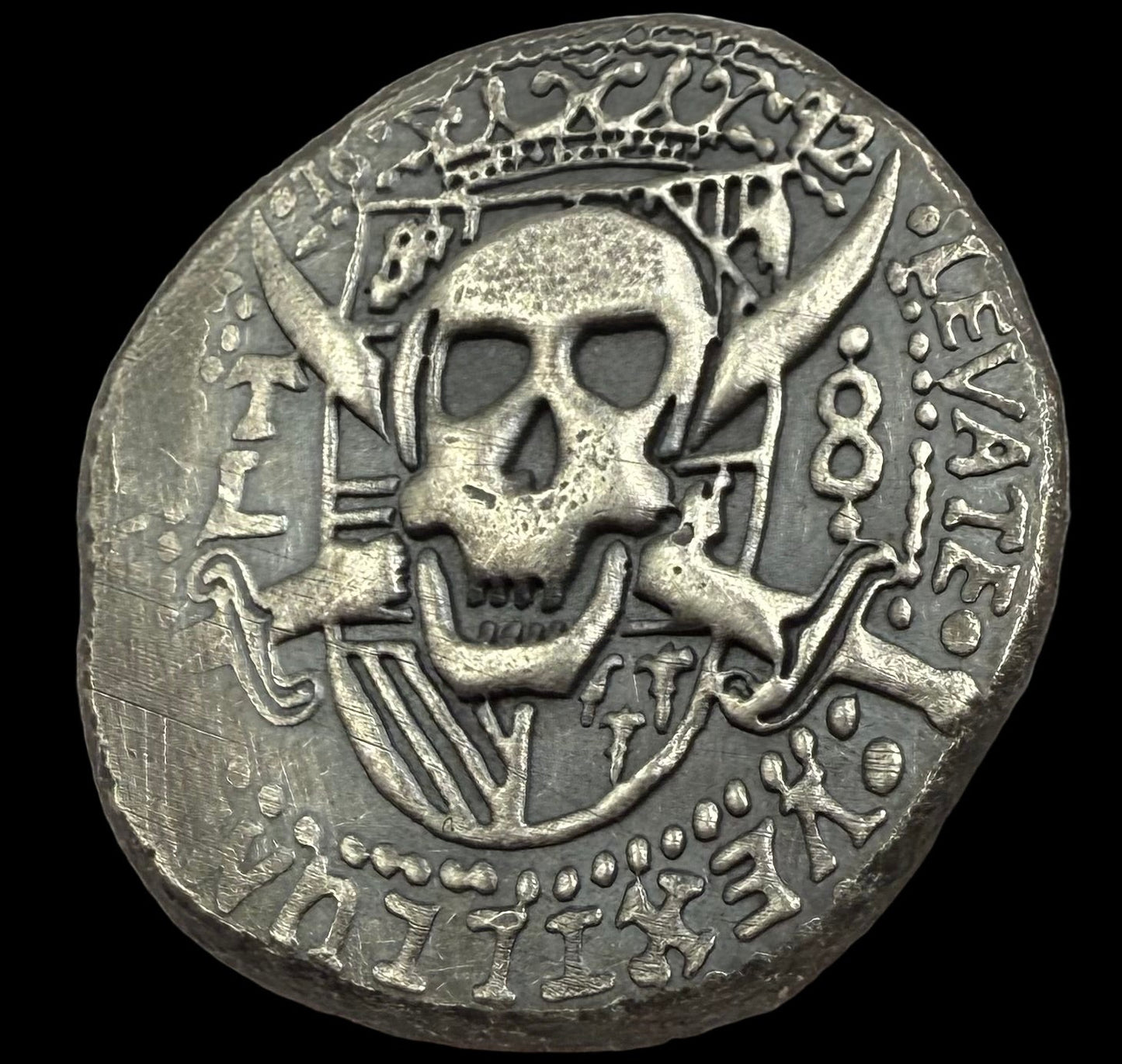 '1692 Piece of Eight' Pirate Treasure Hand Crafted by Peculiar Coins 27 Gram .999 Fine Silver Round Antique Finish Includes Wood Treasure Chest, Capsule & COA Mint Condition