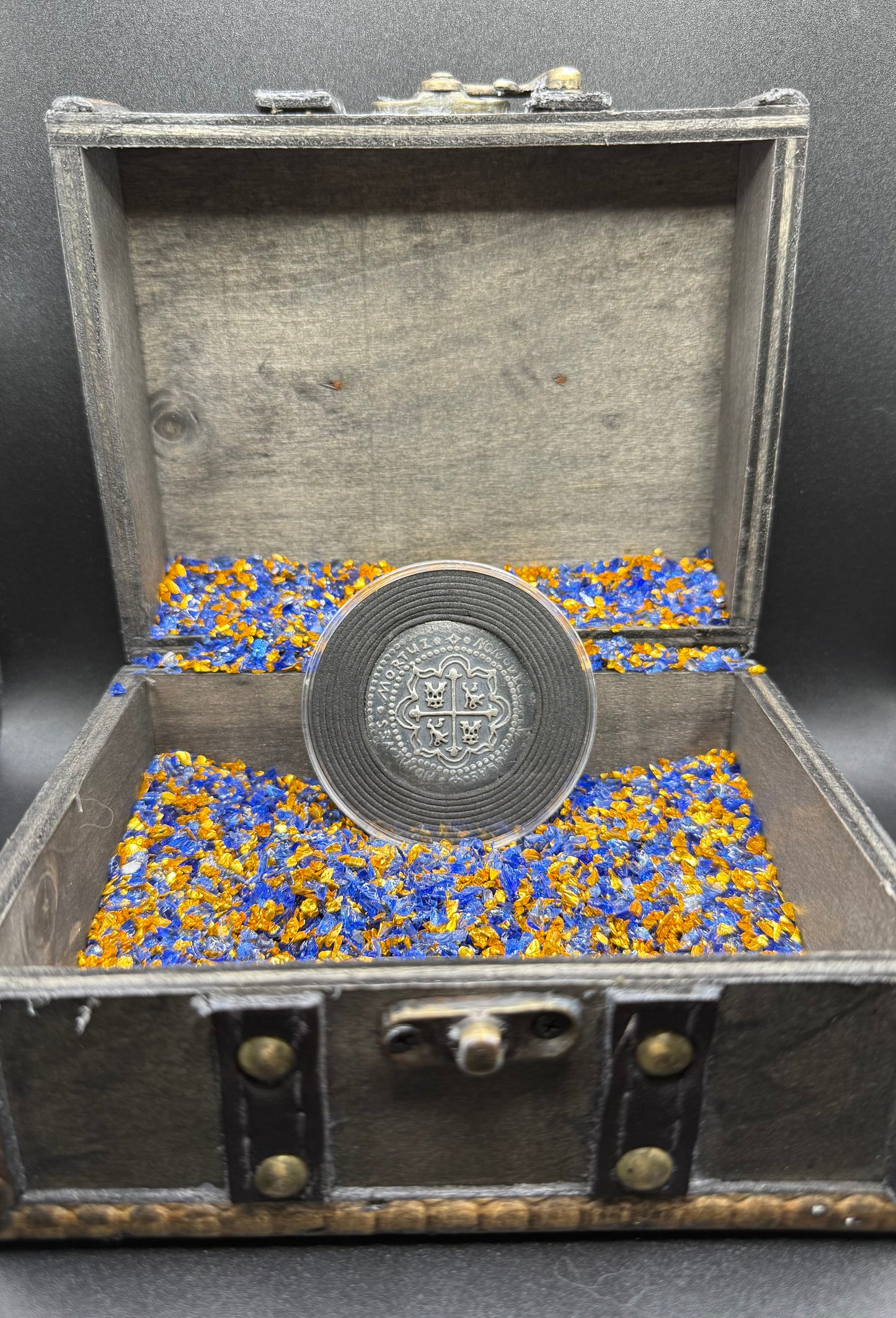 '1715 Spanish Silver' Pirate Treasure Hand Crafted by Peculiar Coins 27 Gram .999 Fine Silver Round Antique Finish Includes Wood Treasure Chest, Capsule & COA Mint Condition