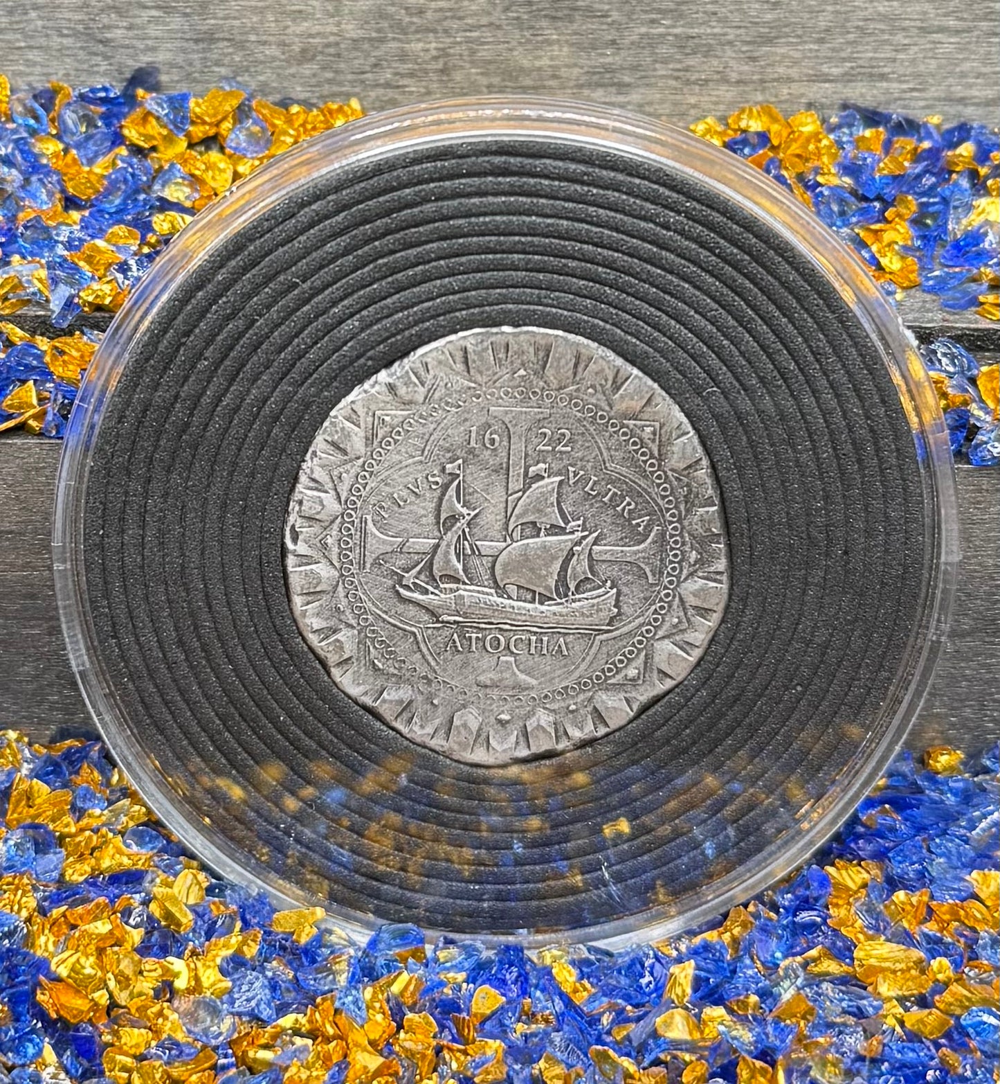 '1622 Atocha Shipwreck 400th Anniversary 8 Reales Silver Cob' Hand Crafted by Daniel Carr 24 Grams .999 Fine Silver Round Antique Finish Includes Wood Treasure Chest, Capsule & COA