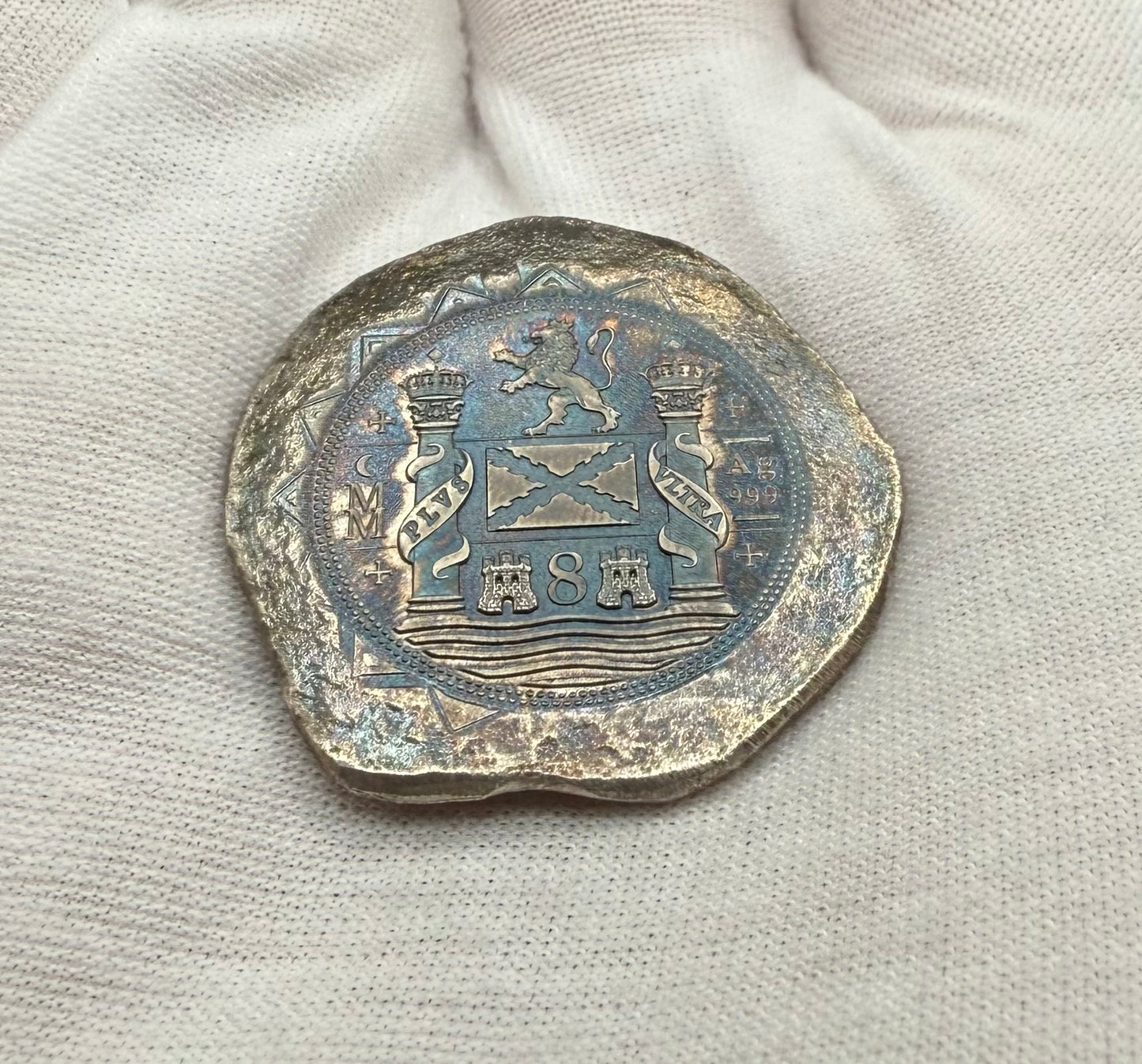 Colorized '1715 Fleet 300th Anniversary 8 Reales Silver Cob' Hand Crafted by Daniel Carr 28 Grams .999 Fine Silver Round Includes Wood Treasure Chest, Capsule & COA (Rare 1 of 18)