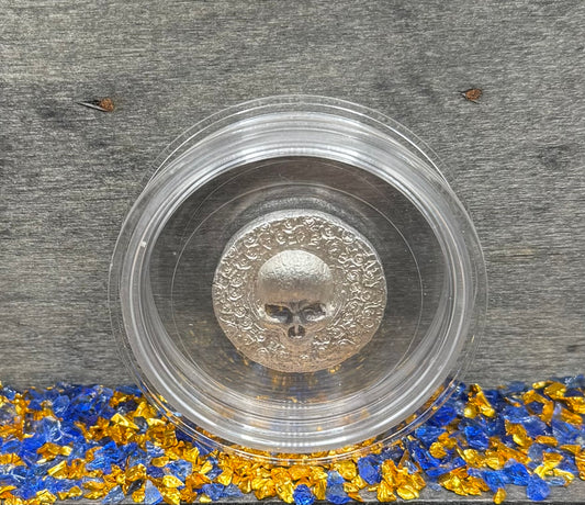 'Skully Round' Pirate Treasure Hand Crafted by Mutiny Metals .5 Troy Ounce .999 Fine Silver Round Antique Finish Includes Wood Treasure Chest, Capsule & COA Mint Condition
