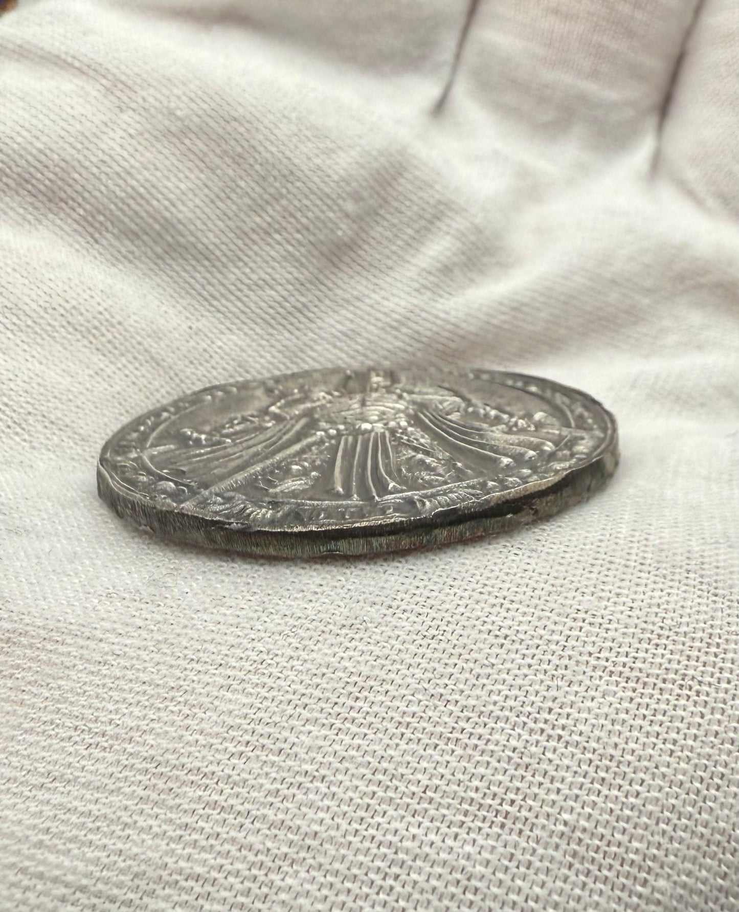 'Dragon Slayer' Hand Crafted by Drone Silver 26 Grams .999 Fine Silver Round Antique Finish Includes Wood Treasure Chest, Capsule & COA (1 of 20)