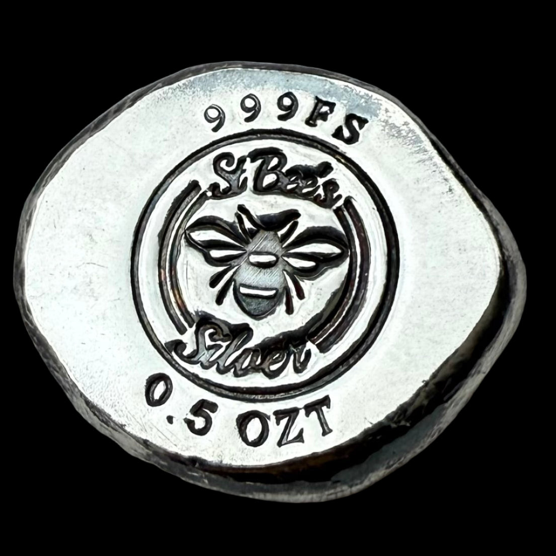 'Cute Frog' .5 oz .999 Pure Silver Nugget Hand Crafted by St Bee's in England, Shiny Finish, Includes Wooden Box & COA, Mint Condition Limited Edition