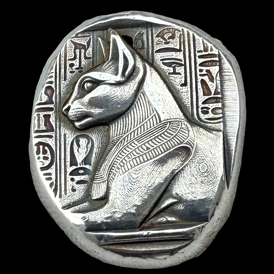 Egyptian Series 'Cat' .5 oz .999 Pure Silver Nugget Hand Crafted by St Bee's in England, Antique Finish, Includes Wooden Box & COA, Mint Condition Limited Edition