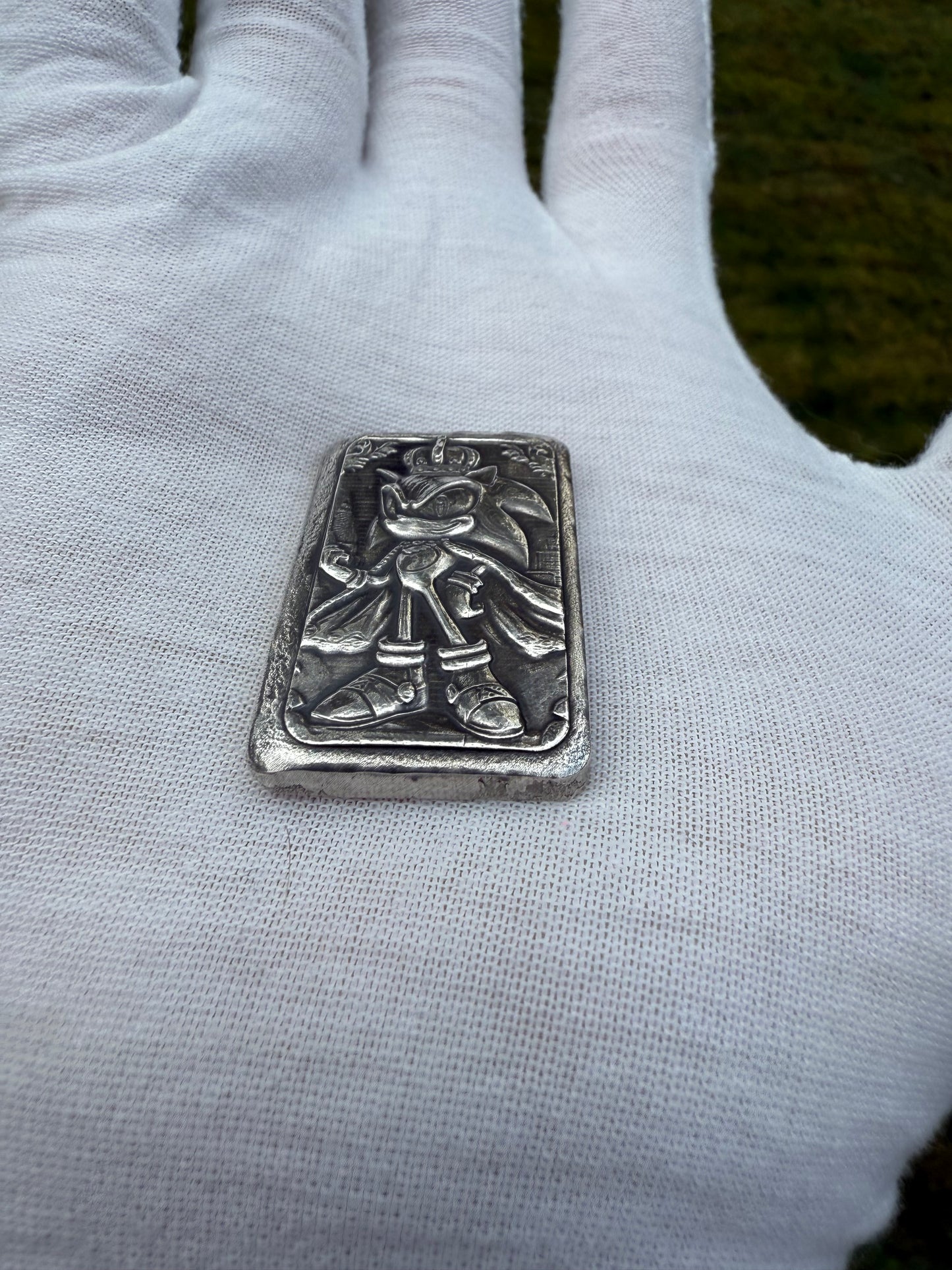 'Sonic King Bar' 1.5 oz .999 Fine Silver Bar, Hand Crafted by St Bee's in England, Shiny Finish, Includes Wood Treasure Chest, COA, Mint Condition, Limited Edition