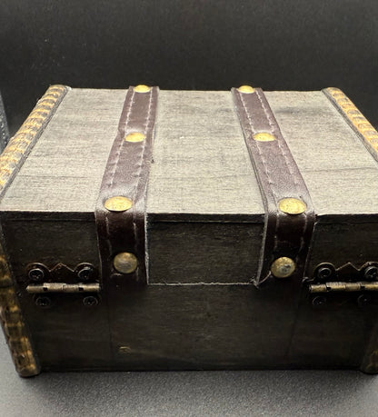 'Plundering Pirate Hector' Hand Crafted 2.3 Troy Ounce .999 Fine Silver Round Antique Finish Includes Treasure Chest, Capsule & COA Mint Condition Limited Edition (1 of 50)