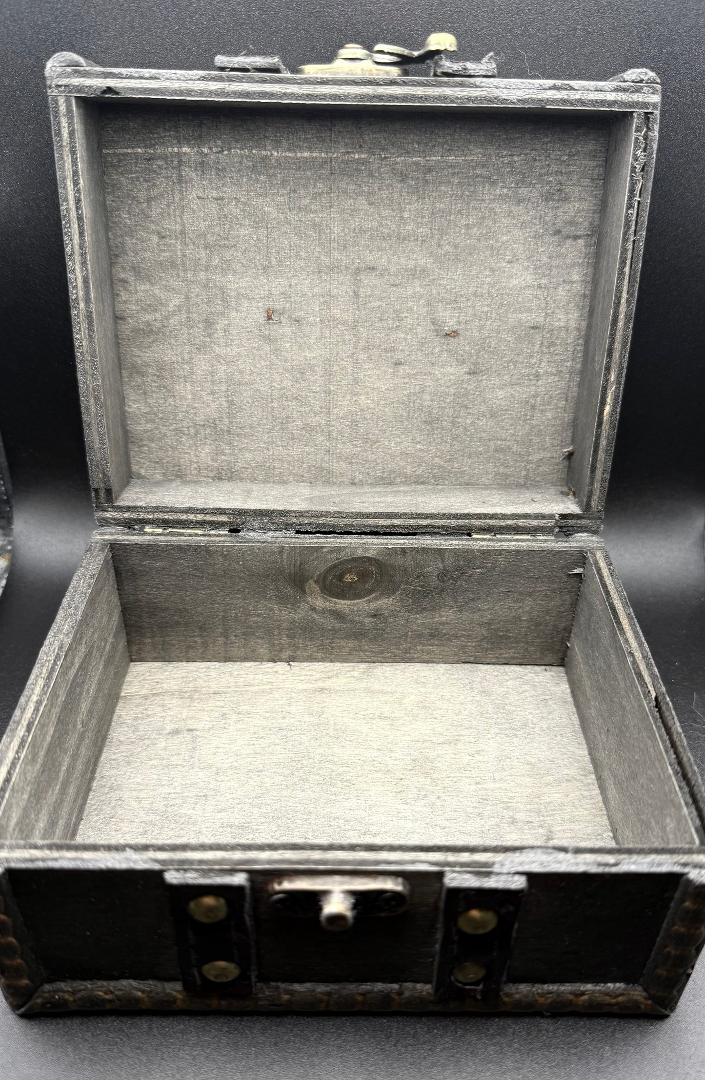 Colorized American Heroes September 11th 2001 $1 American Silver Eagle Coin Brilliant Uncirculated Excellent Condition Satin Finish Includes New Capsule, COA & Wooden Treasure Box