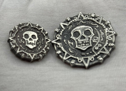 'Aztec Silver Doubloon' Pirate Treasure Hand Crafted by Peculiar Coins 1.5 Troy Ounce .999 Fine Silver Round 2 Piece Set Double Sided Skull Antique Finish Includes Wood Treasure Chest, Capsule & COA Mint Condition