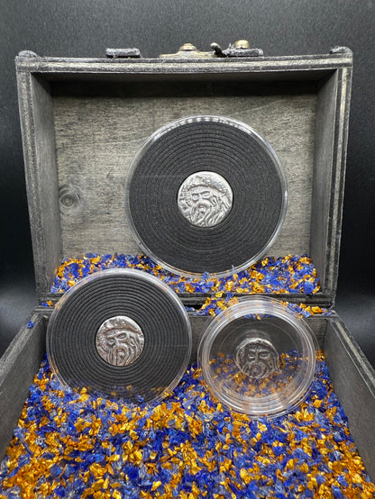 'Fishface Cursed Pirate Captain Jones' Hand Crafted 1.75 Troy Ounce .999 Fine Silver Round 3 Piece Set Antique Finish Includes Wood Treasure Chest, Capsule & COA Mint Condition Limited Edition 1 of  20