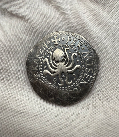 '1492 The Kraken' Pirate Treasure Hand Crafted by Peculiar Coins 27 Gram .999 Fine Silver Round Spanish Shield Design Antique Finish Includes Wood Treasure Chest, Capsule & COA Mint Condition