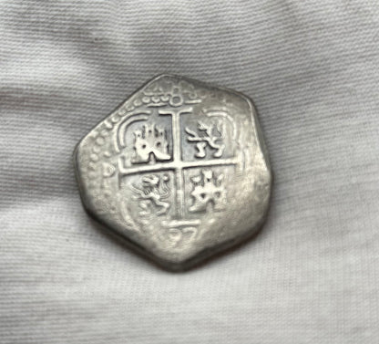 '1751 Spanish Cob' Pirate Treasure Hand Crafted by Peculiar Coins 27 Gram .999 Fine Silver Round Pillars & Waves Design Thick Clip Antique Finish Includes Wood Treasure Chest, Capsule & COA Mint Condition