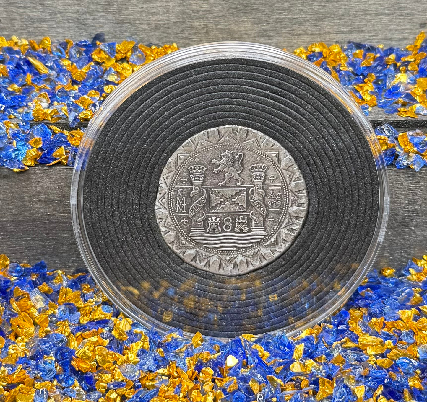 '1622 Atocha Shipwreck 400th Anniversary 8 Reales Silver Cob' Hand Crafted by Daniel Carr 24 Grams .999 Fine Silver Round Antique Finish Includes Wood Treasure Chest, Capsule & COA