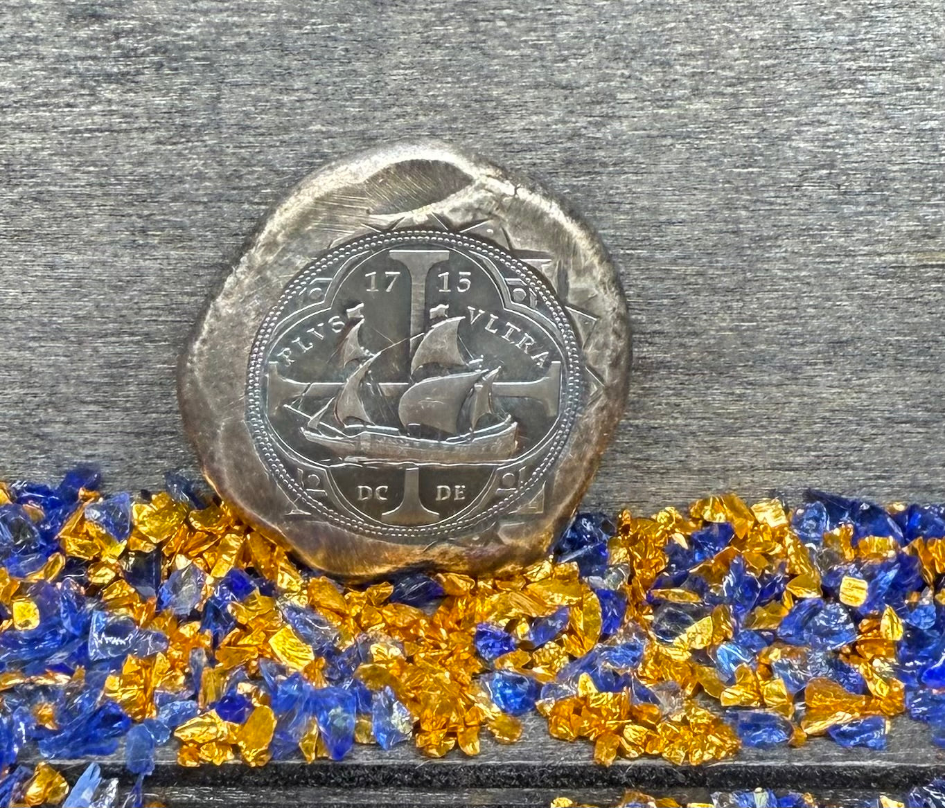 Colorized '1715 Fleet 300th Anniversary 8 Reales Silver Cob' Hand Crafted by Daniel Carr 28 Grams .999 Fine Silver Round Includes Wood Treasure Chest, Capsule & COA (Rare 1 of 18)