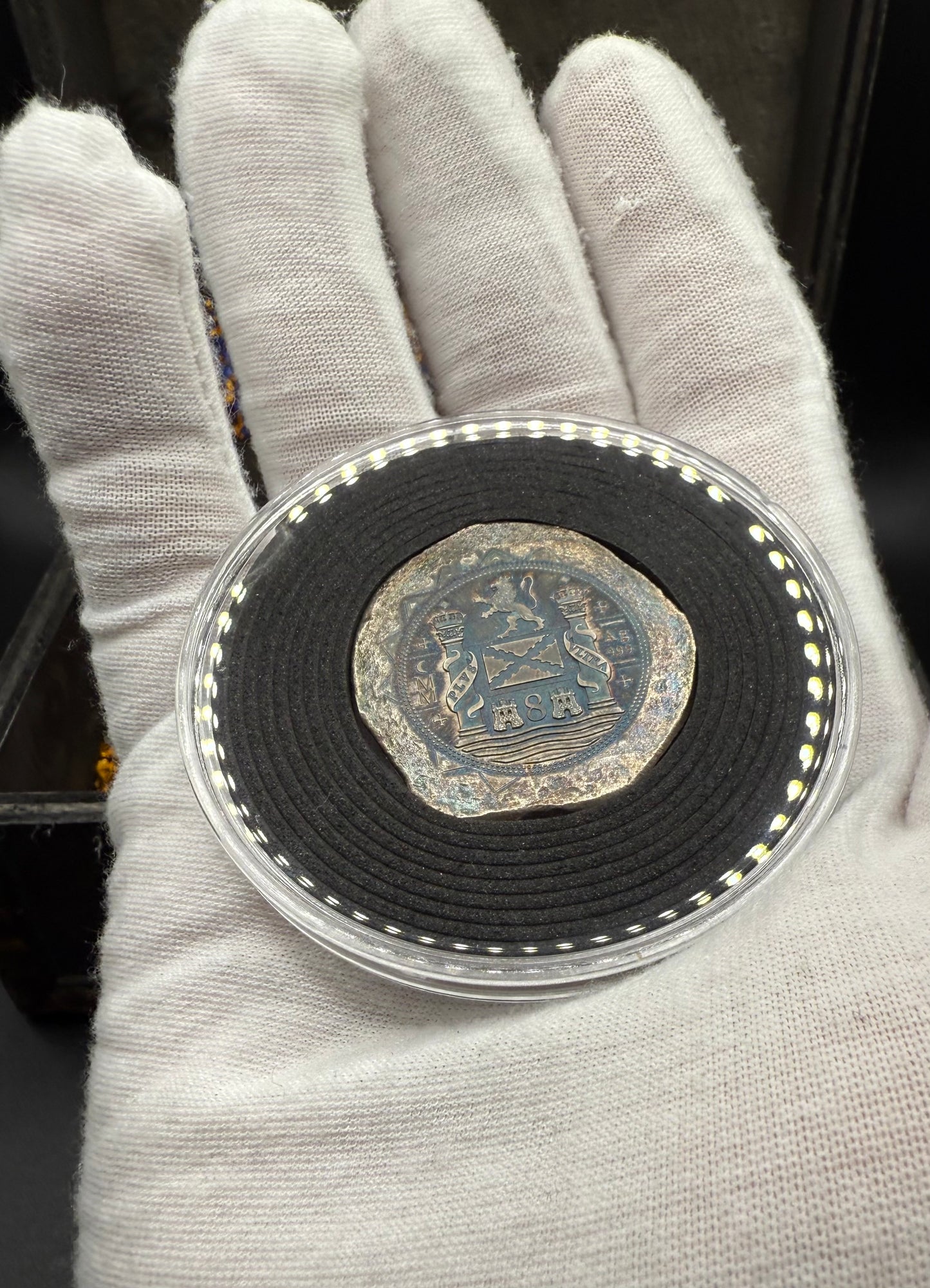 Colorized '1715 Fleet 300th Anniversary 8 Reales Silver Cob' Hand Crafted by Daniel Carr 28 Grams .999 Fine Silver Round Includes Wood Treasure Chest, Capsule & COA (Rare 1 of 18)