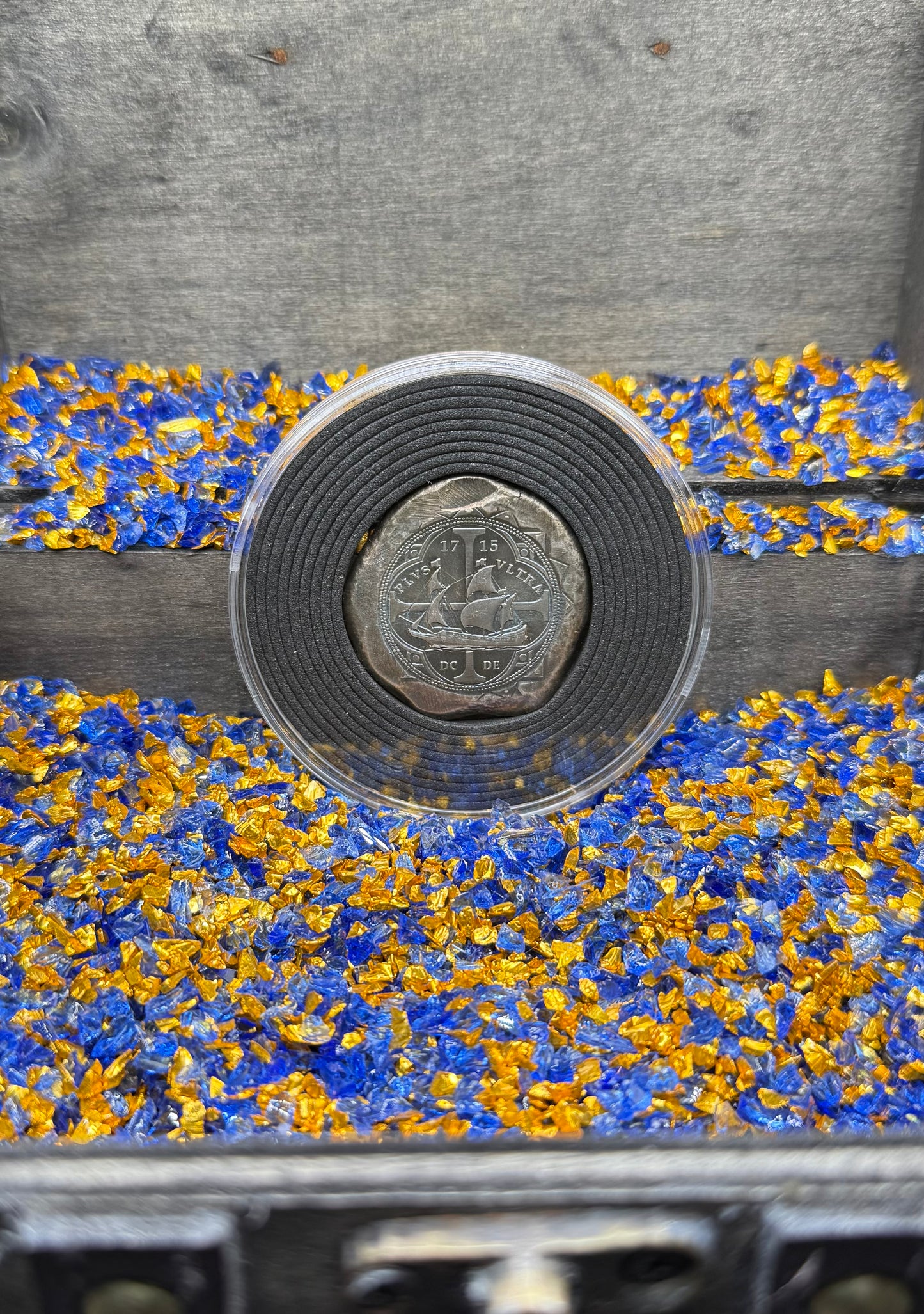 Colorized '1715 Fleet 300th Anniversary 8 Reales Silver Cob' Hand Crafted by Daniel Carr 28 Grams .999 Fine Silver Round Includes Wood Treasure Chest, Capsule & COA (Rare 1 of 18)