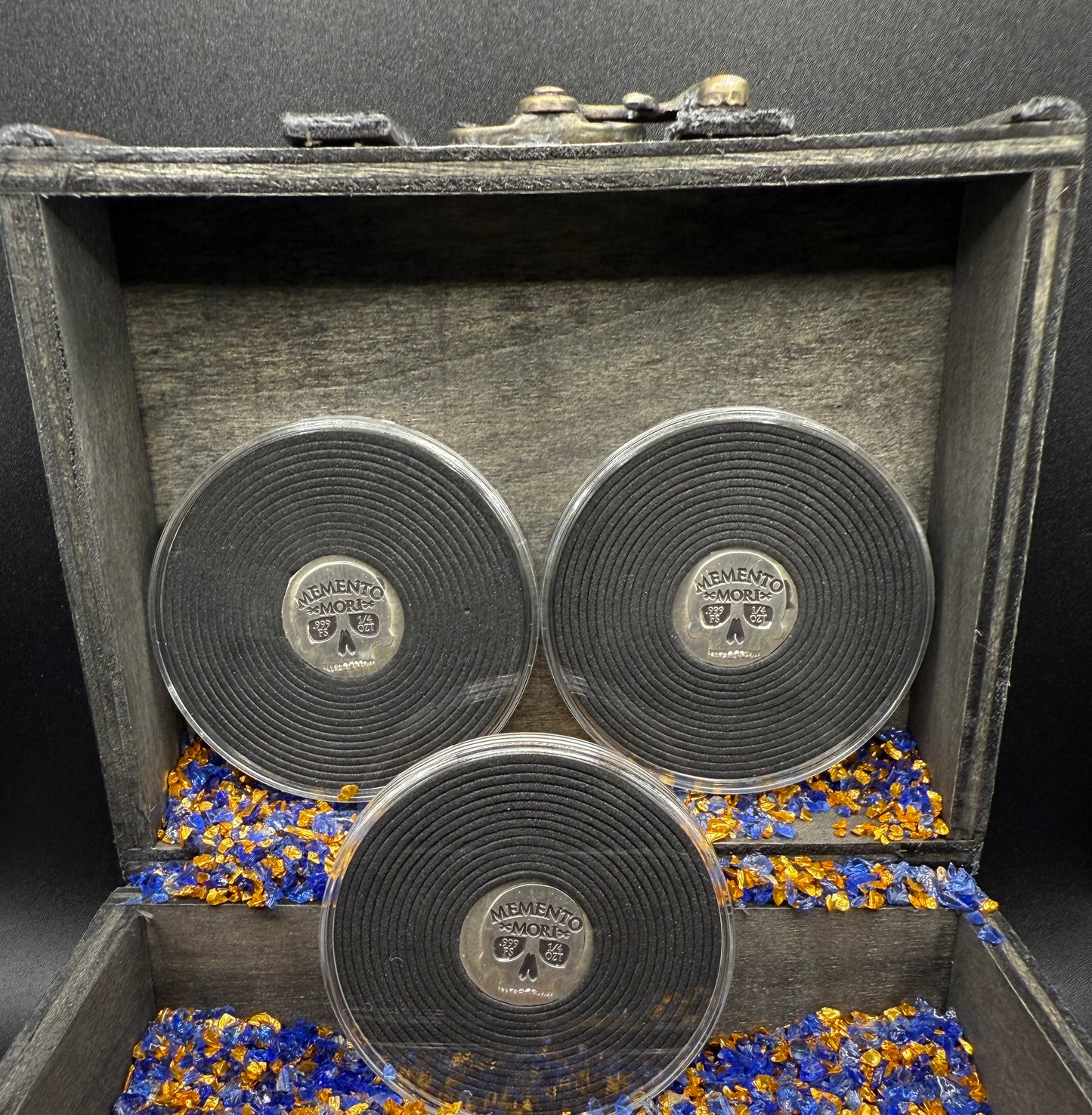 'Memento Mori' Pirate Treasure Hand Crafted by Mutiny Metals 1.25 Troy Ounce .999 Fine Silver Round 5 Piece Set Antique Finish Includes Wood Treasure Chest, Capsule & COA