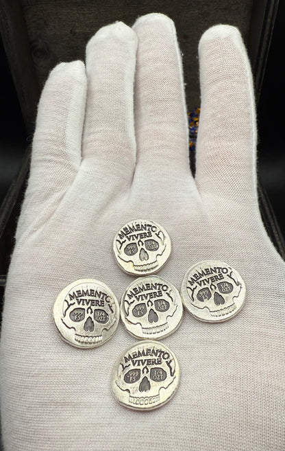 'Memento Vivere' Pirate Treasure by Mutiny Metals 1.25 Troy Ounce .999 Fine Silver Round 5 Piece Set Antique Finish Includes Wood Treasure Chest, Capsule & COA