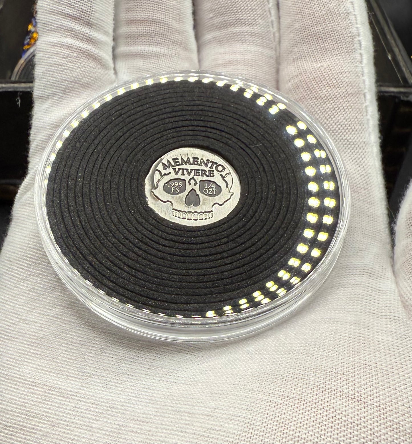 'Memento Vivere' Pirate Treasure by Mutiny Metals 1.25 Troy Ounce .999 Fine Silver Round 5 Piece Set Antique Finish Includes Wood Treasure Chest, Capsule & COA