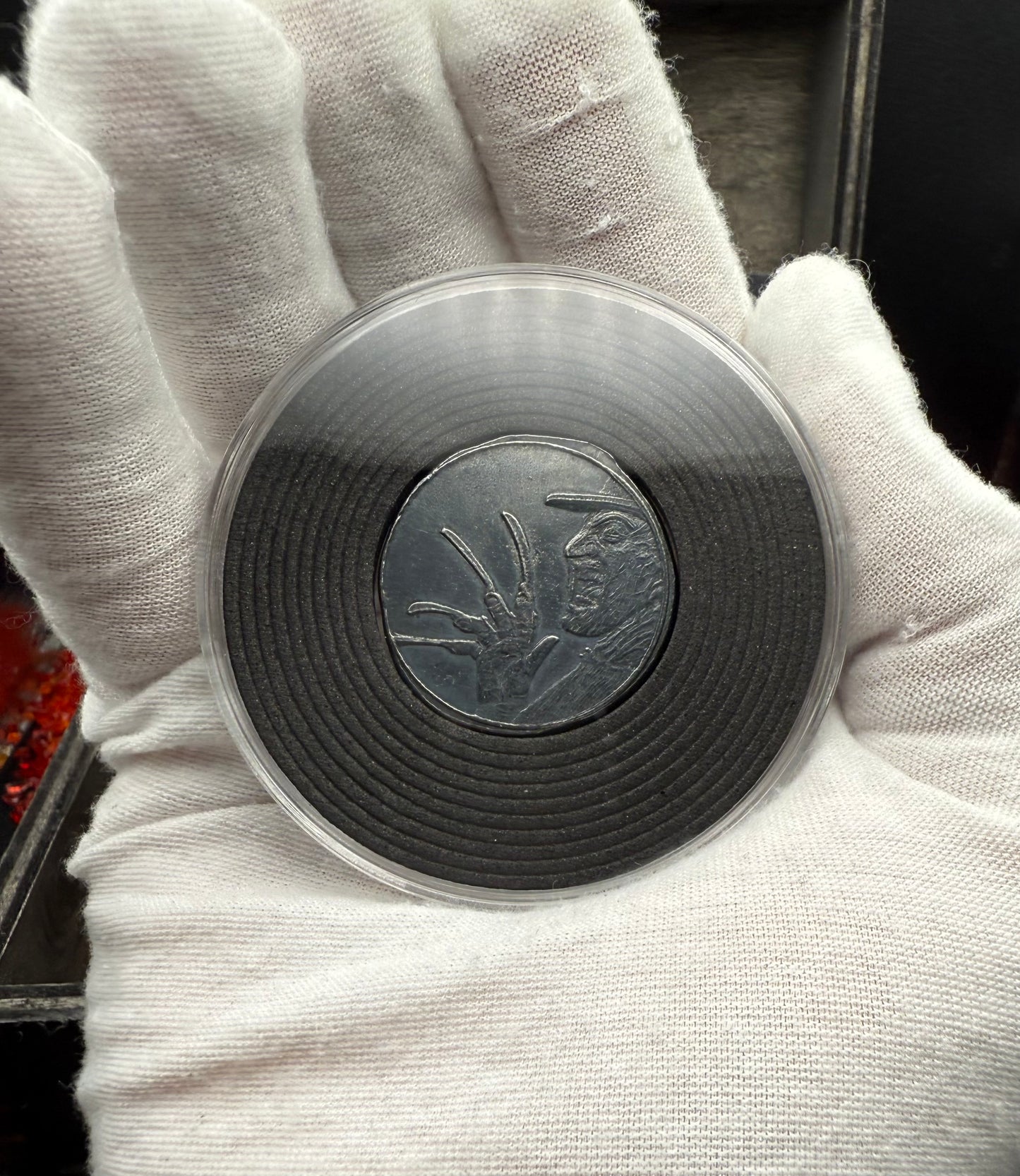 'Freddy Krueger Sweet Dreams' Hand Crafted by Hard Knox Metals 1 oz .999 Fine Silver Round Oxidized Finish Includes Wooden Treasure Box, Capsule & COA Limited Edition