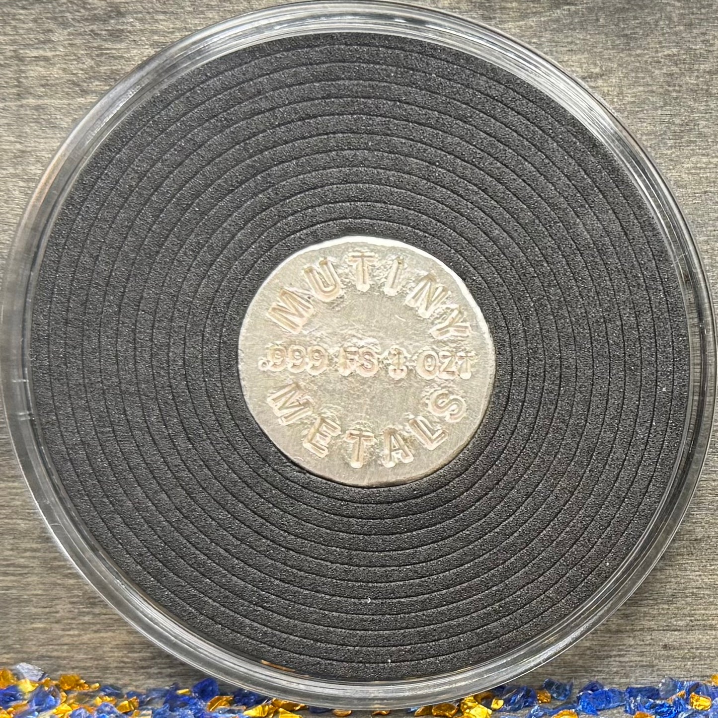 'Brought a Knife to a Gun Fight' Hand Crafted by Mutiny Metals 1 oz .999 Fine Silver Round Antique Finish Includes Wood Treasure Chest, Capsule & COA Limited Edition