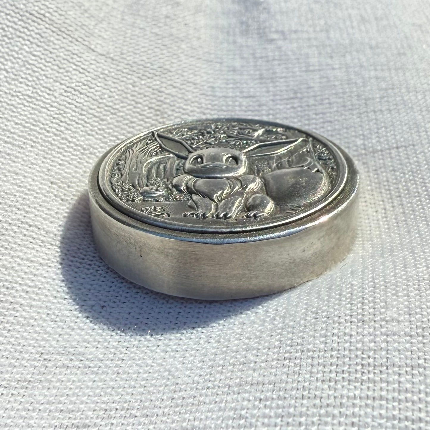 Pokémon ' Eevee' 1 oz .999 Pure Silver Round Hand Crafted by St Bee's in England, Satin Finish, Includes Poké Ball & COA, Mint Condition Limited Edition
