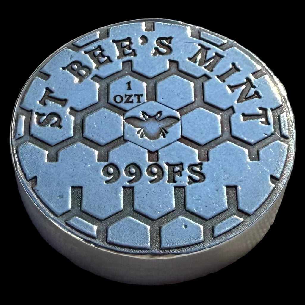 Pokémon ' Squirtle' 1 oz .999 Pure Silver Round Hand Crafted by St Bee's in England, Satin Finish, Includes Poké Ball & COA, Mint Condition Limited Edition