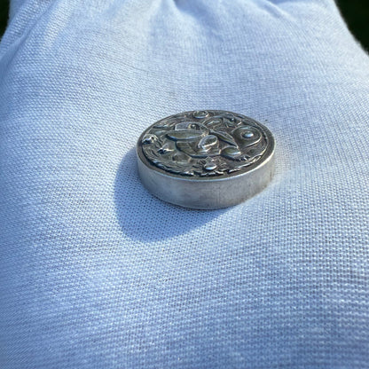 Pokémon ' Squirtle' 1 oz .999 Pure Silver Round Hand Crafted by St Bee's in England, Satin Finish, Includes Poké Ball & COA, Mint Condition Limited Edition