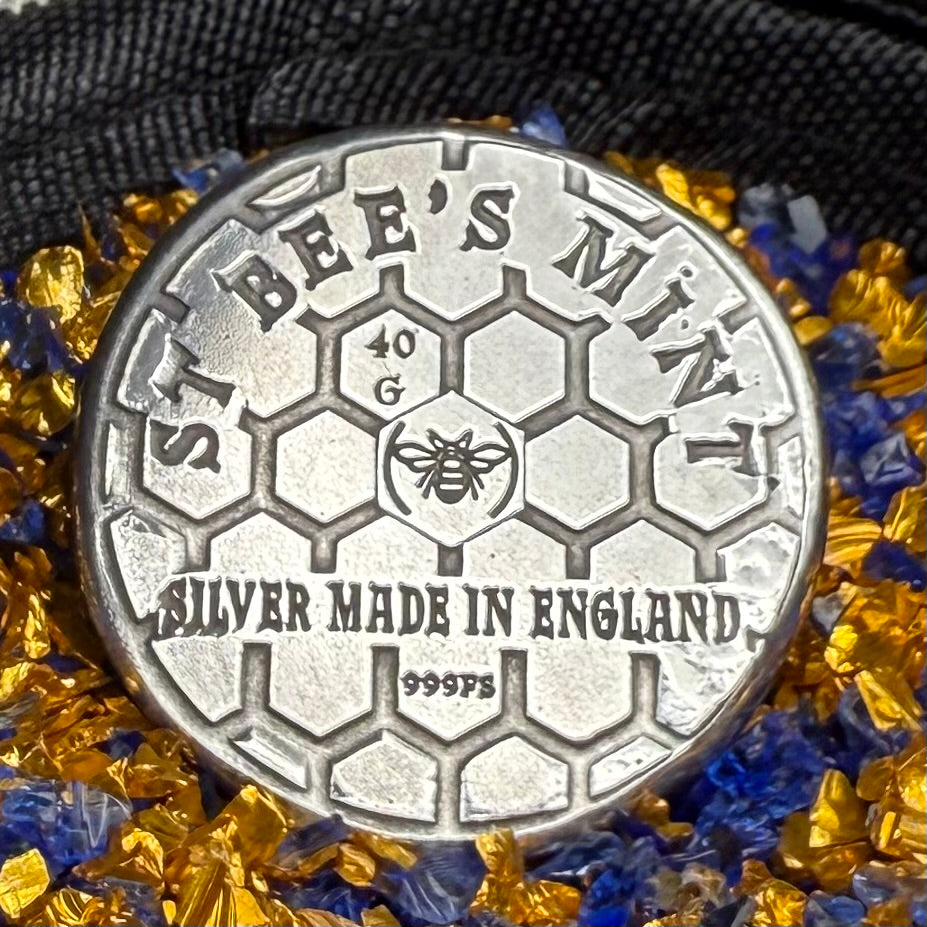 Pokémon 'Charizard' 1.25 oz .999 Pure Silver Round Hand Crafted by St Bee's in England, Shiny Finish, Includes Poké Ball & COA, Mint Condition Limited Edition