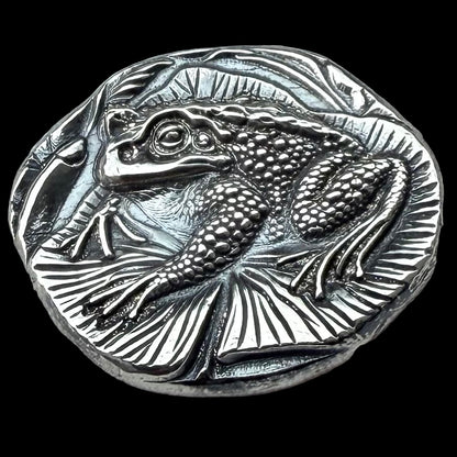 'Cute Frog' .5 oz .999 Pure Silver Nugget Hand Crafted by St Bee's in England, Shiny Finish, Includes Wooden Box & COA, Mint Condition Limited Edition