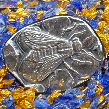 'Honey Bee' .5 oz .999 Pure Silver Nugget Hand Crafted by St Bee's in England, Shiny Finish, Includes Wooden Box & COA, Mint Condition Limited Edition