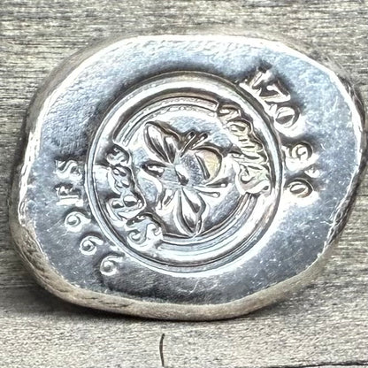 'Kingfisher' .5 oz .999 Pure Silver Nugget Hand Crafted by St Bee's in England, Shiny Finish, Includes Wooden Box & COA, Mint Condition Limited Edition